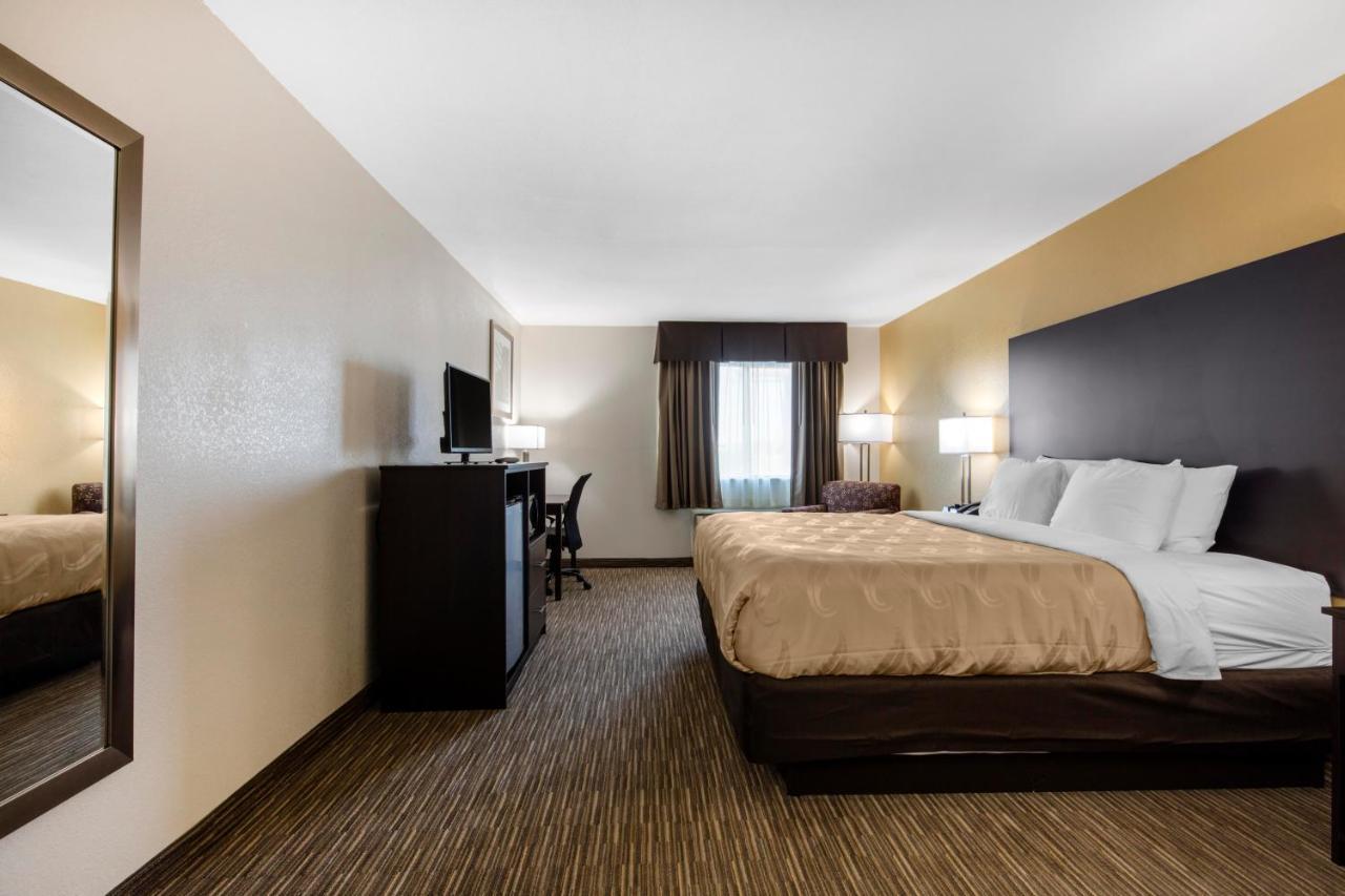 Quality Inn & Suites Metropolis I-24 Kültér fotó