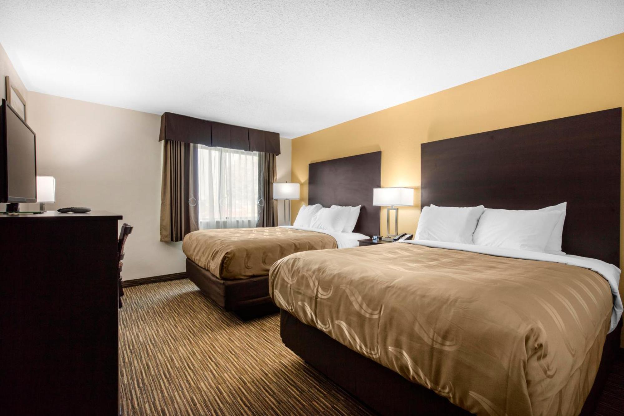Quality Inn & Suites Metropolis I-24 Kültér fotó
