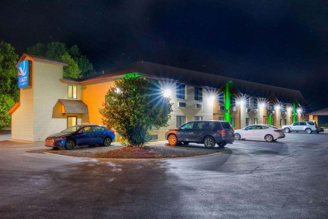 Quality Inn & Suites Metropolis I-24 Kültér fotó