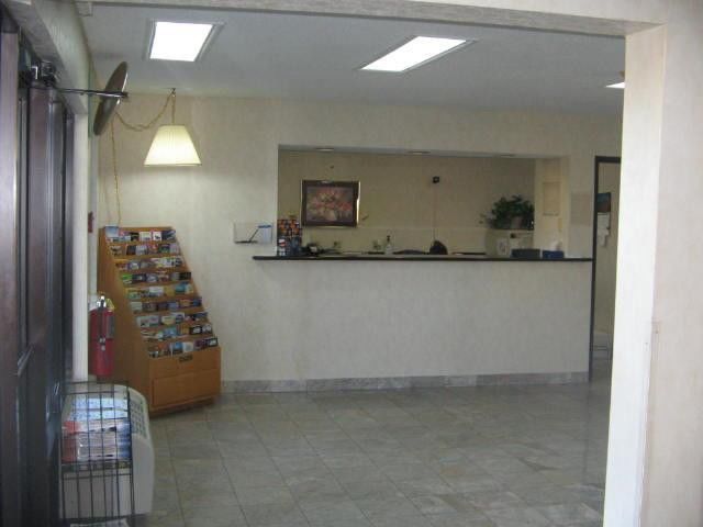 Quality Inn & Suites Metropolis I-24 Kültér fotó
